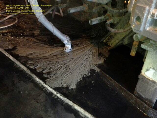 為解決傳送帶上的回運(yùn)物料問(wèn)題，技術(shù)人員安裝了 CleanSc